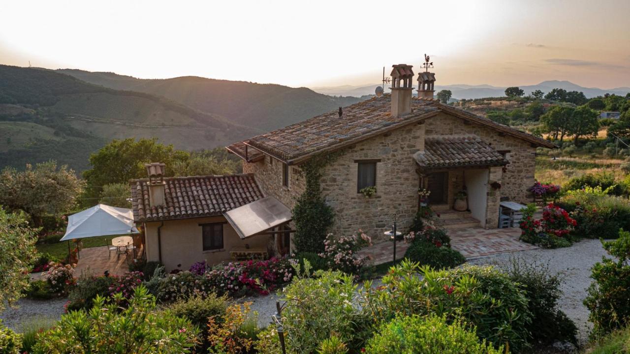 Il Casale Di Fiore Cannara Экстерьер фото